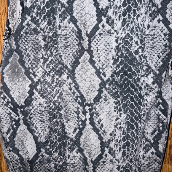 Express Snake Jeans - Picture 2 of 6